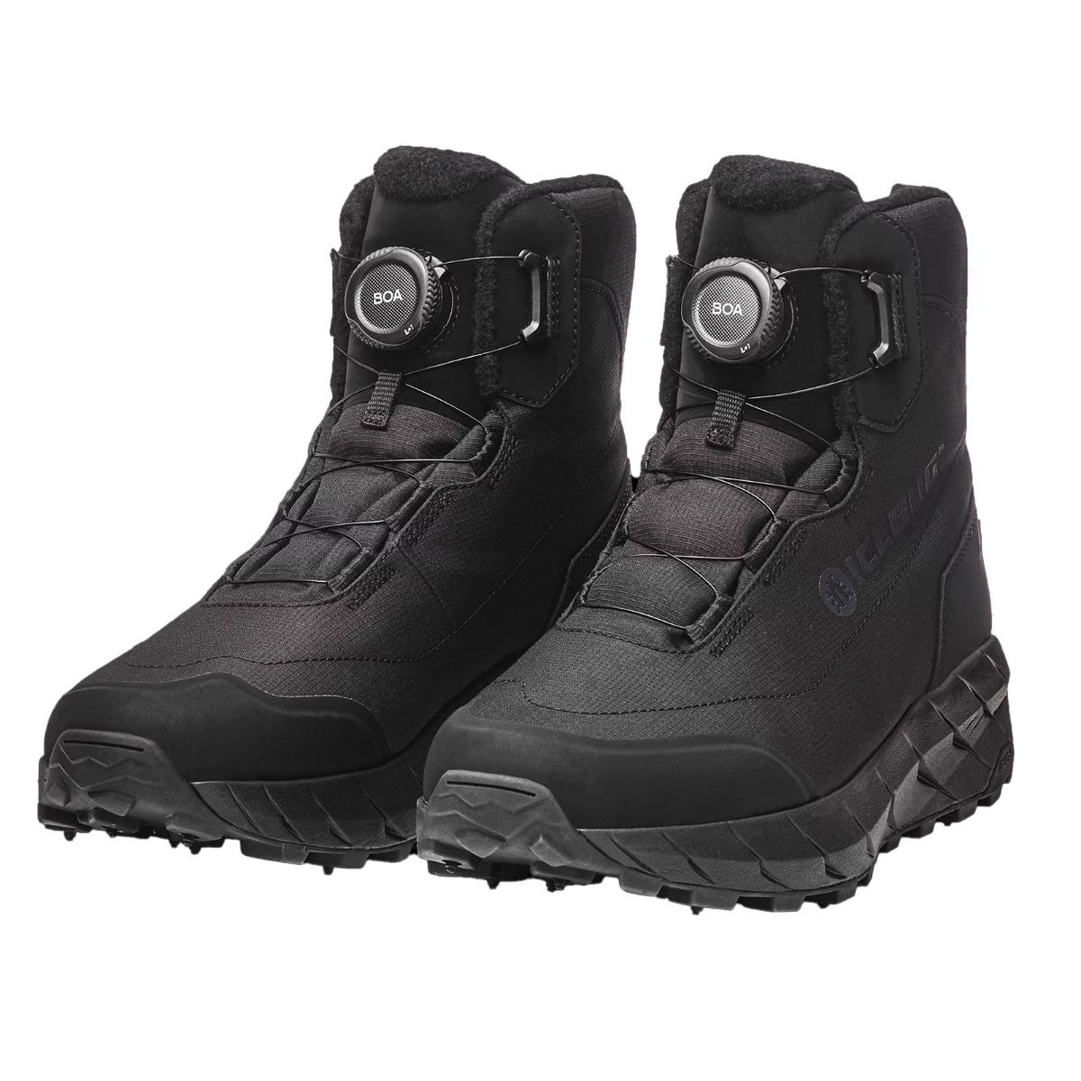 Vintersko med pigger, høyt skaft og vanntett membran