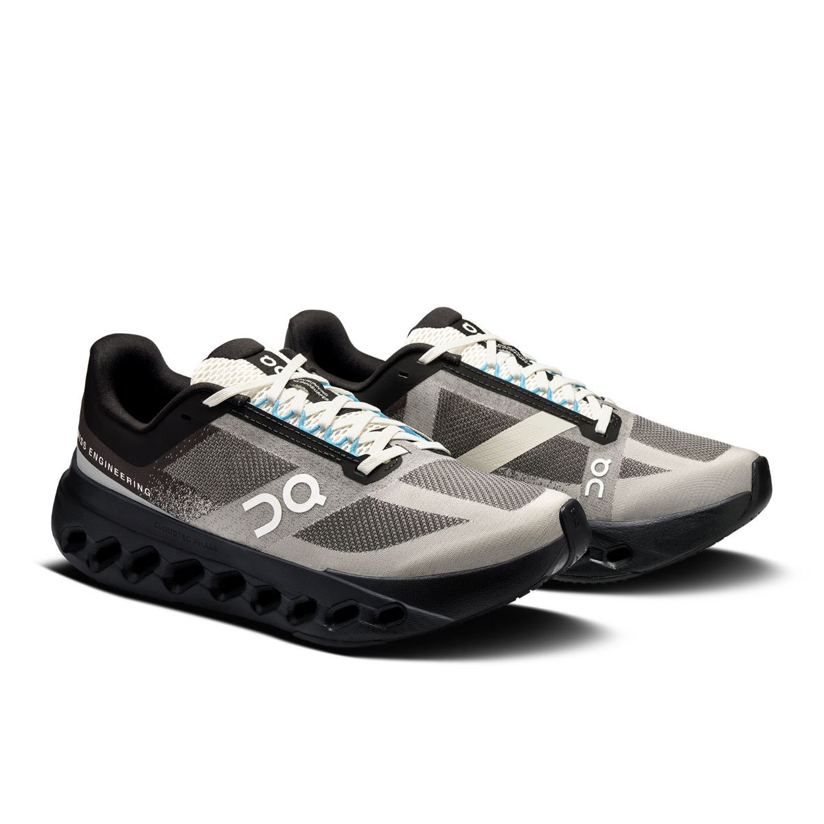 Cloudsurfer Next til dame fra On i fargen Black Dew