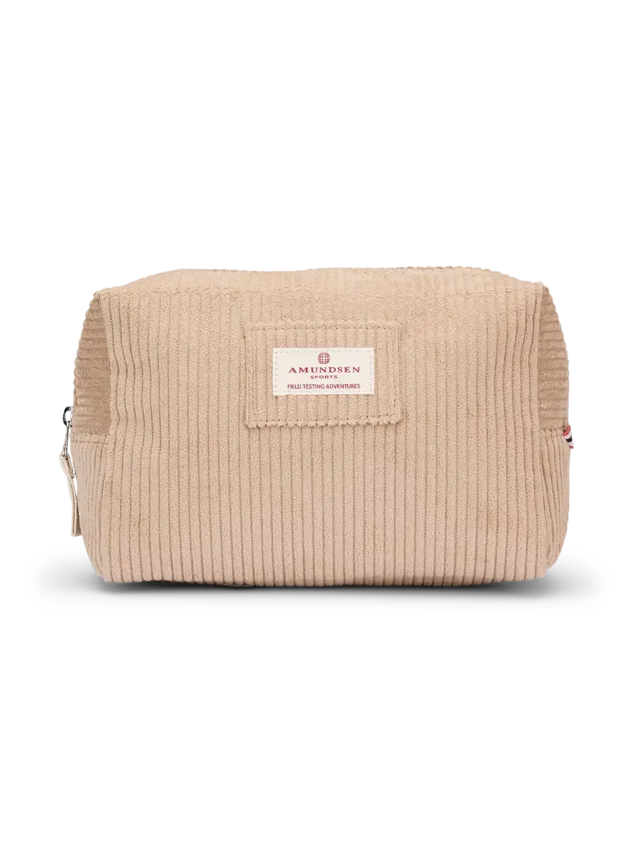 Amundsen Wash Bag Corduroy i fargen Desert. Toalettmappe fra Amundsen Sports
