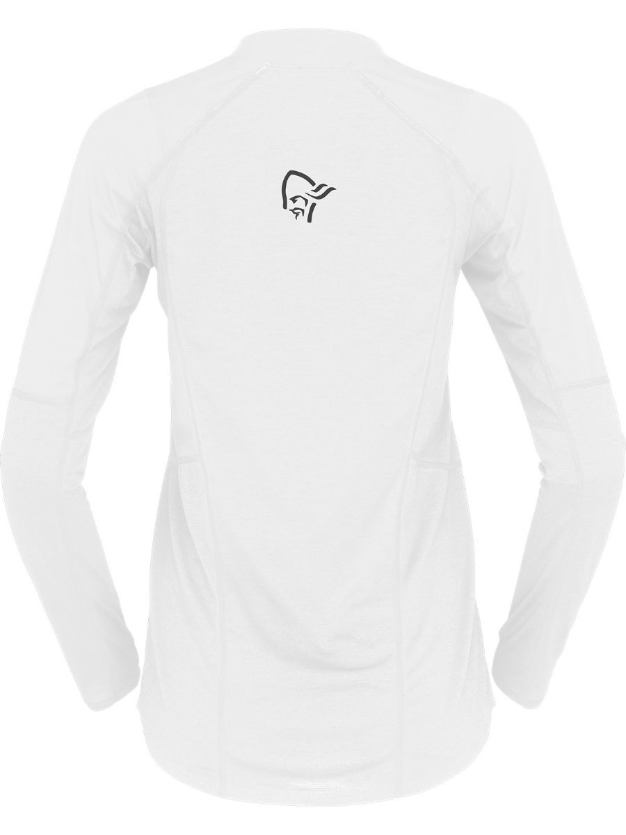 Lett genser til dame fra Norrøna i fargen Snow White