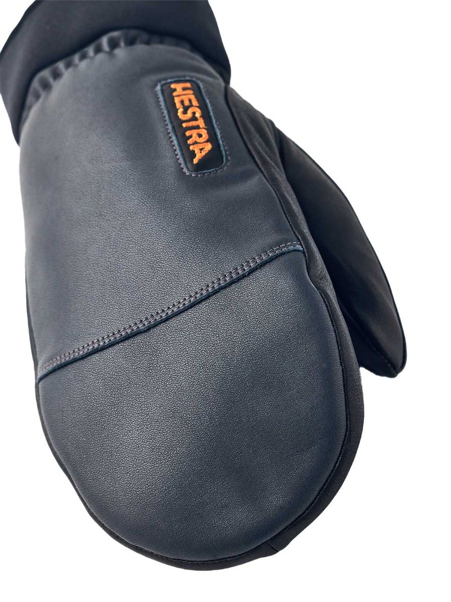 SKINNVOTTER MED ULLFÔR FRA HESTRA I FARGEN GREY