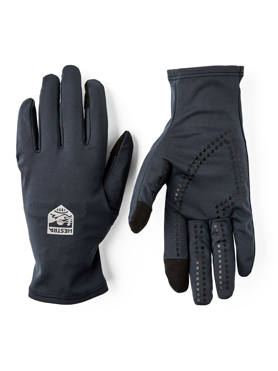 Tynn hanske fra Hestra med vindtette og pustende egenskaper 