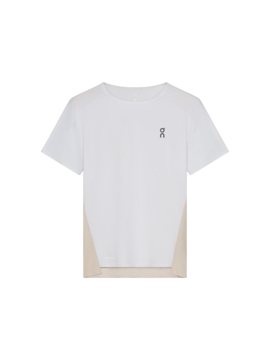 Treningsoverdel til dame fra On i fargen White Silver