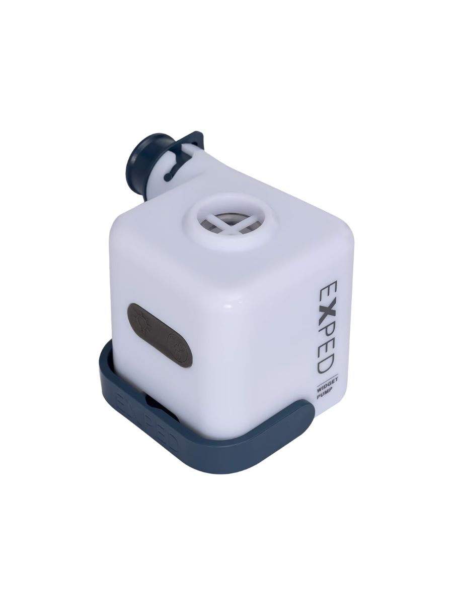 Widget Pump fra Exped med lys og powerbank