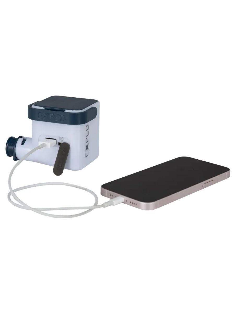 Widget Pump fra Exped med lys og powerbank
