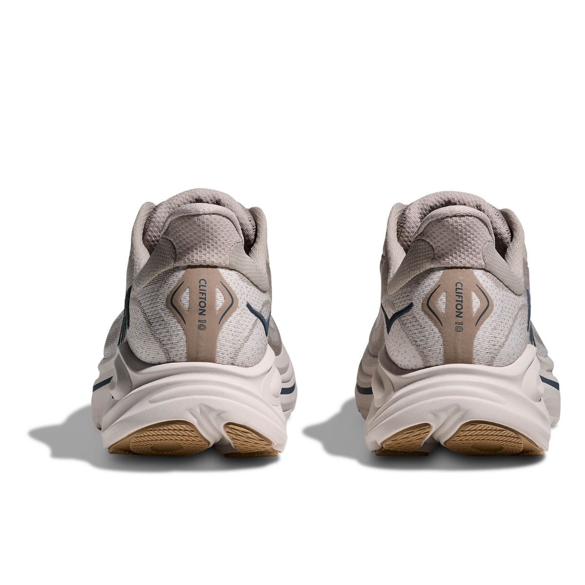Lett og godt dempet løpesko til herre fra Hoka. Clifton 10 i fargen Putty Grout