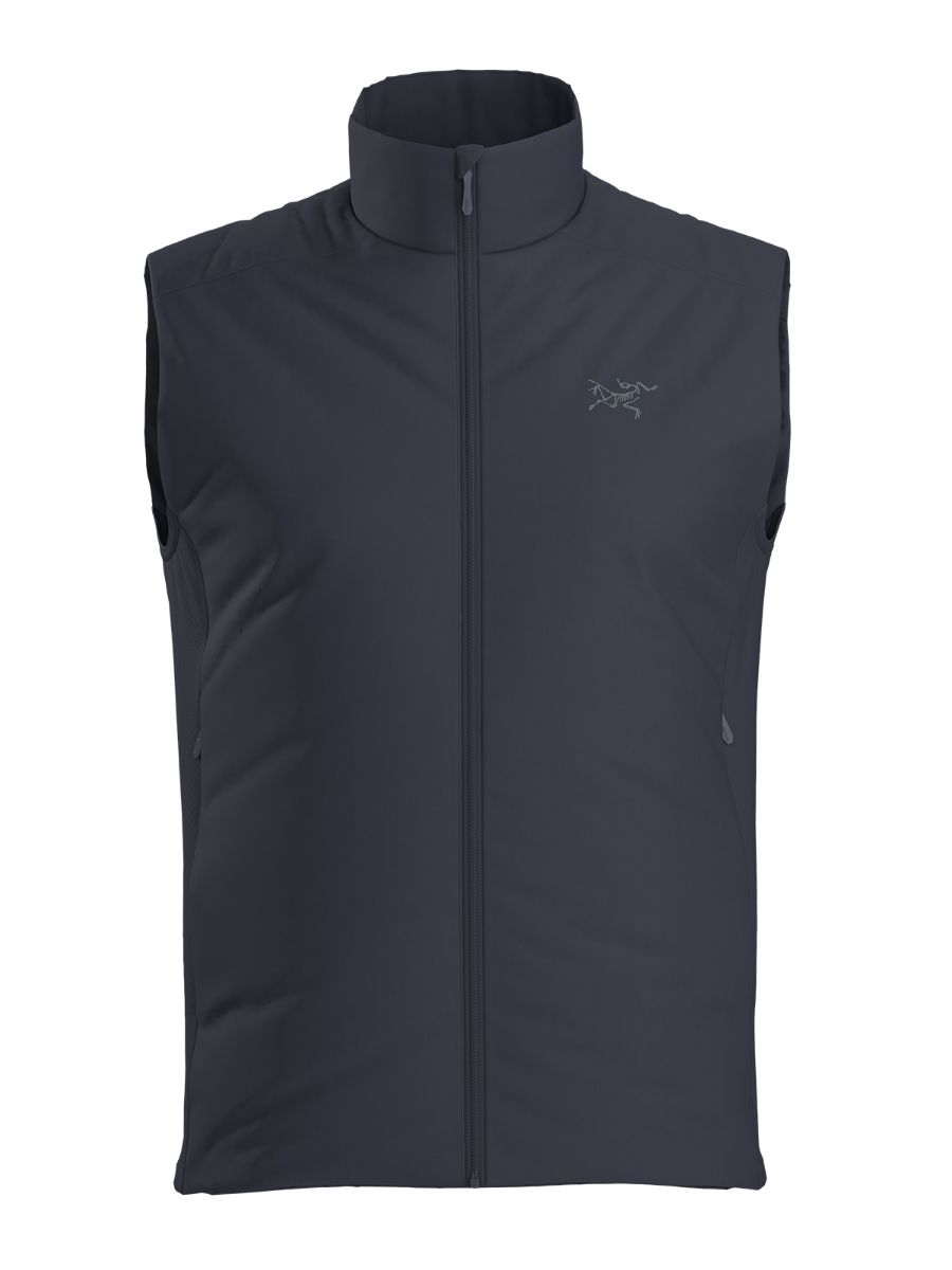 Isolerende og allsidig vest til herre fra Arc`Teryx i fargen Black Sapphire