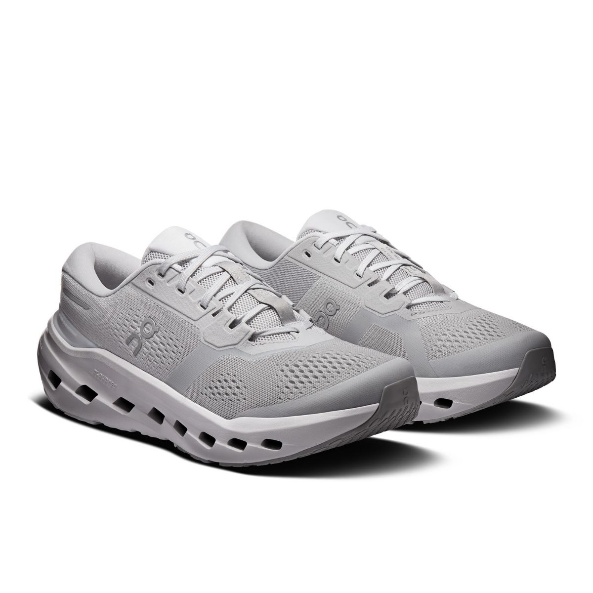 Allsidig og komfortabel løpesko til herre fra On i fargen Glacier Alloy