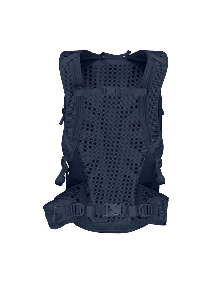 Lett og romslig ryggsekk fra Norrøna i fargen Indigo Night som rommer 20L