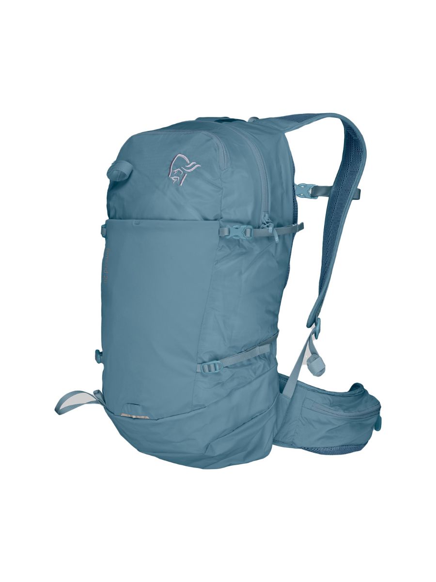 Lett ryggsekk fra Norrøna i fargen Trooper som rommer 20L