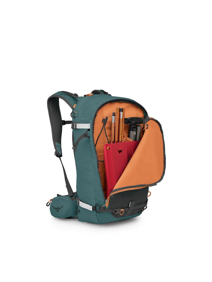 Praktisk og romslig dagstursekk fra Osprey som kan bære snowboard eller slalomski!