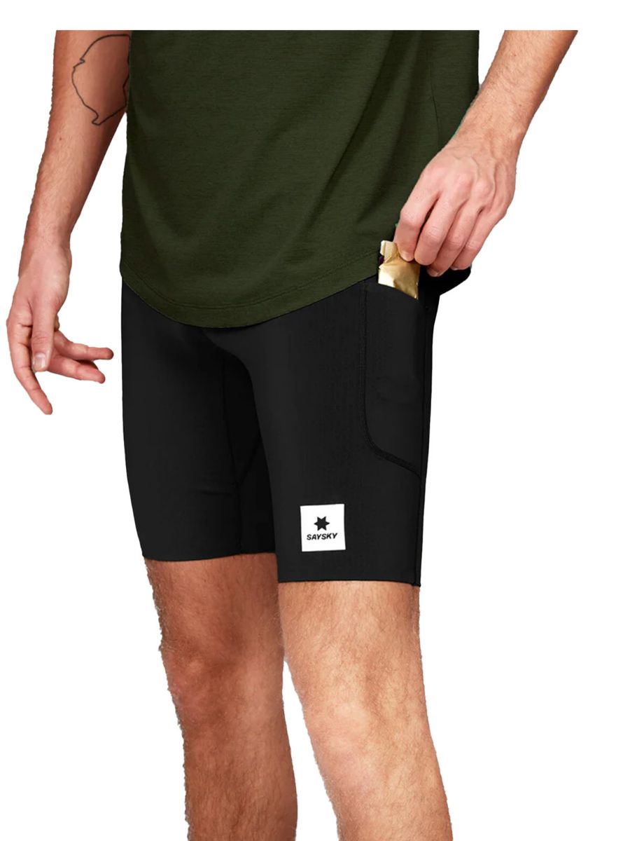 Kortere treningsshorts fra SaySky i fargen Black til herre