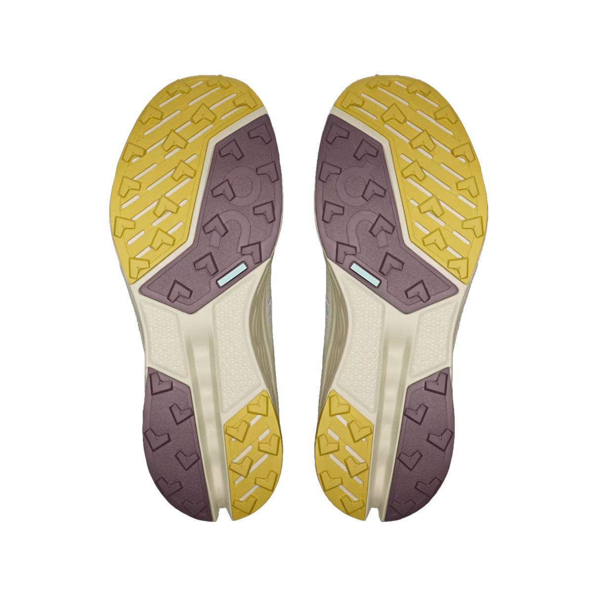 Vanntett terreng løpesko til dame fra On i fargen Ghost Chalk