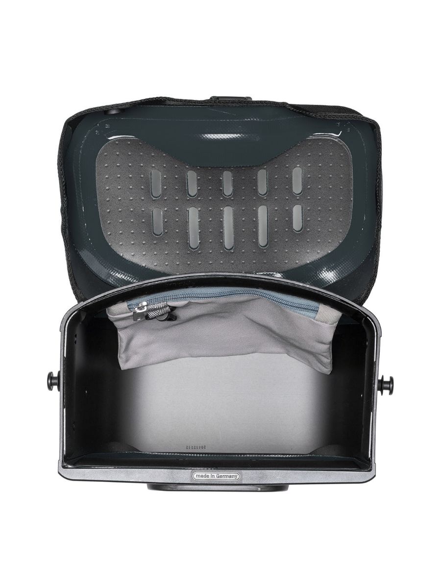 Sykkelveske fra Ortlieb som rommer 6,5 L i fargen Asphalt Black