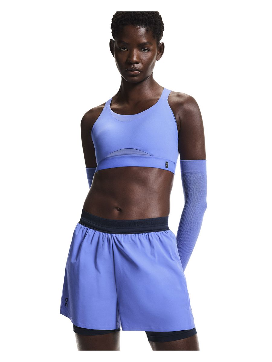 Shorts til dame fra ON, perfekt til løping