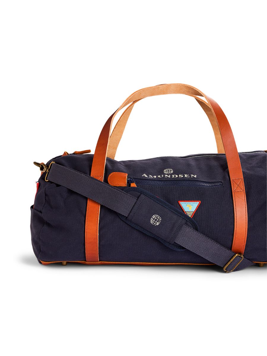 Weekend Bag fra Amundsen i fargen Faded Navy