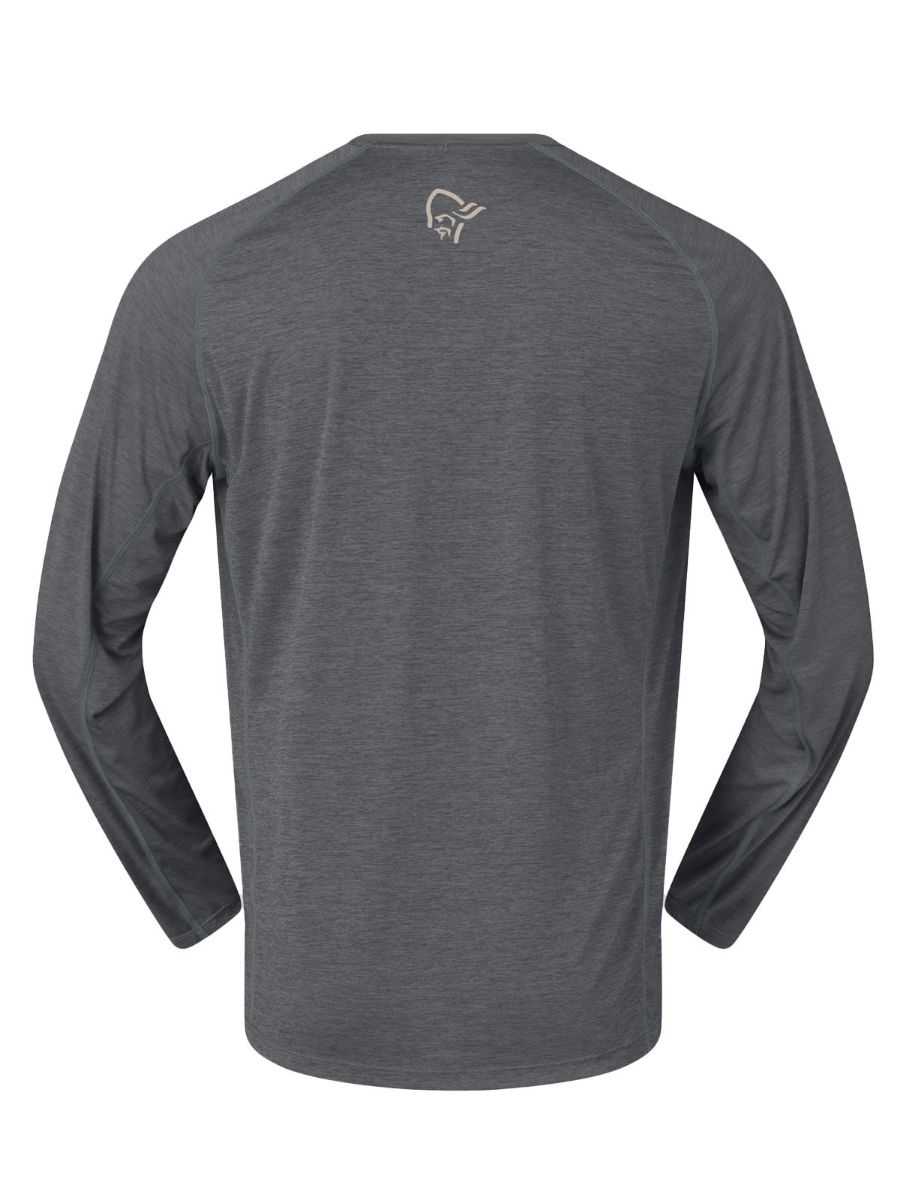 Allsidig treningsgenser til herre fra Norrøna i fargen Beluga