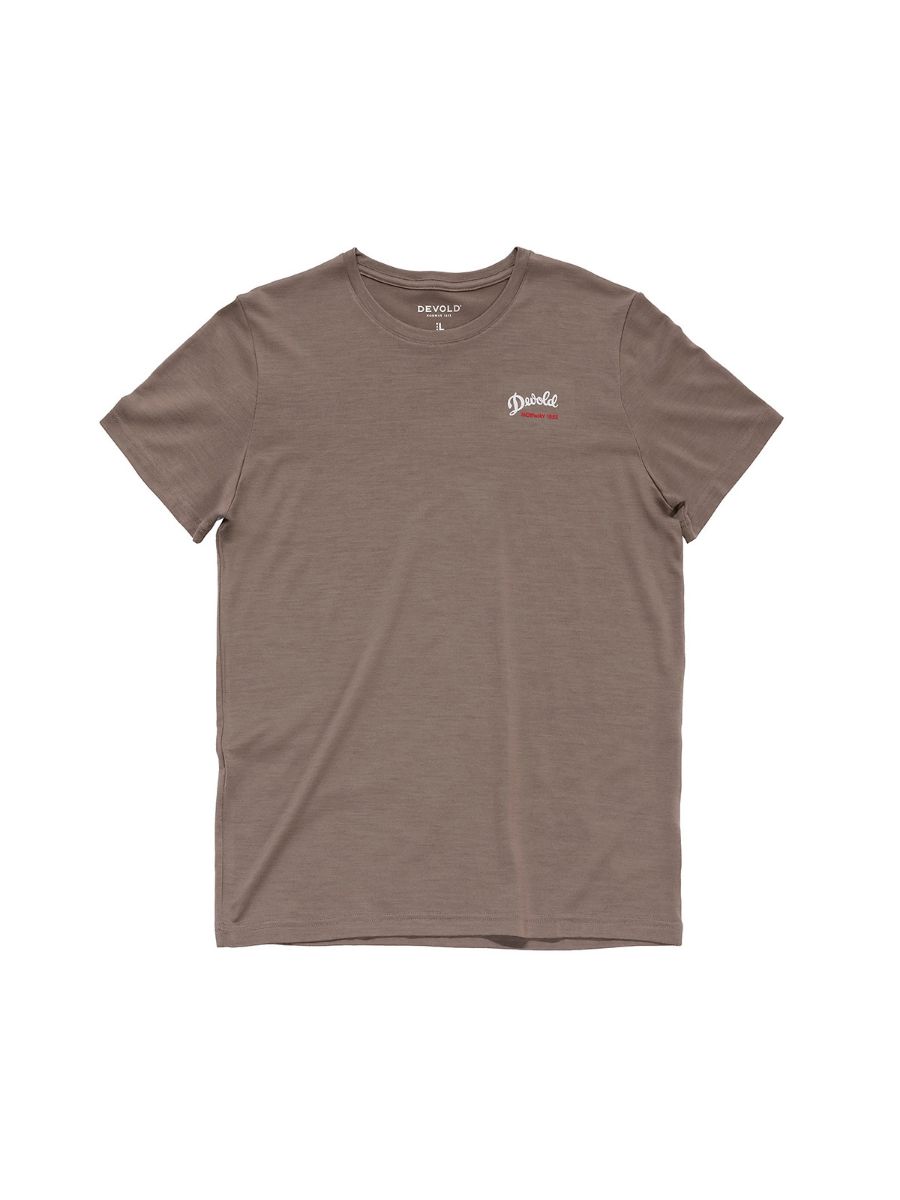 Klassisk t-skjorte i merinoull med tekniske egenskaper fra Devold til herre