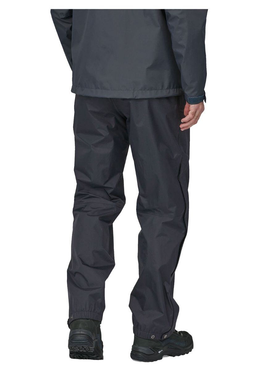 Regnbukse til herre fra Patagonia i fargen Black