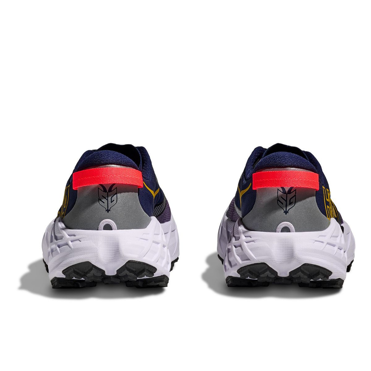 Terrengsko til dame fra Hoka. Speedgoat 7 i fargen Berry Jam Starlight Glow