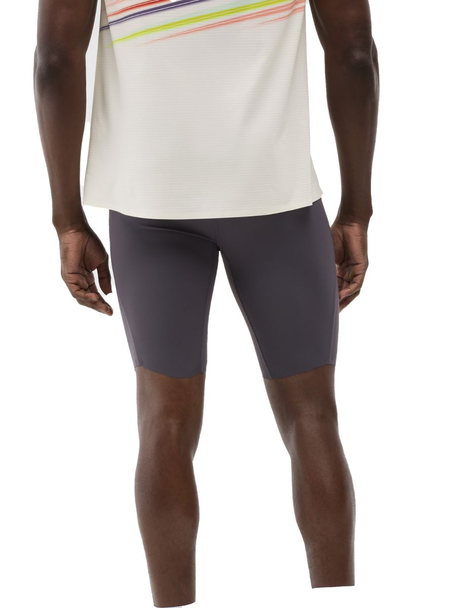 Løpeshorts til herre fra Hoka i fargen Squid Ink