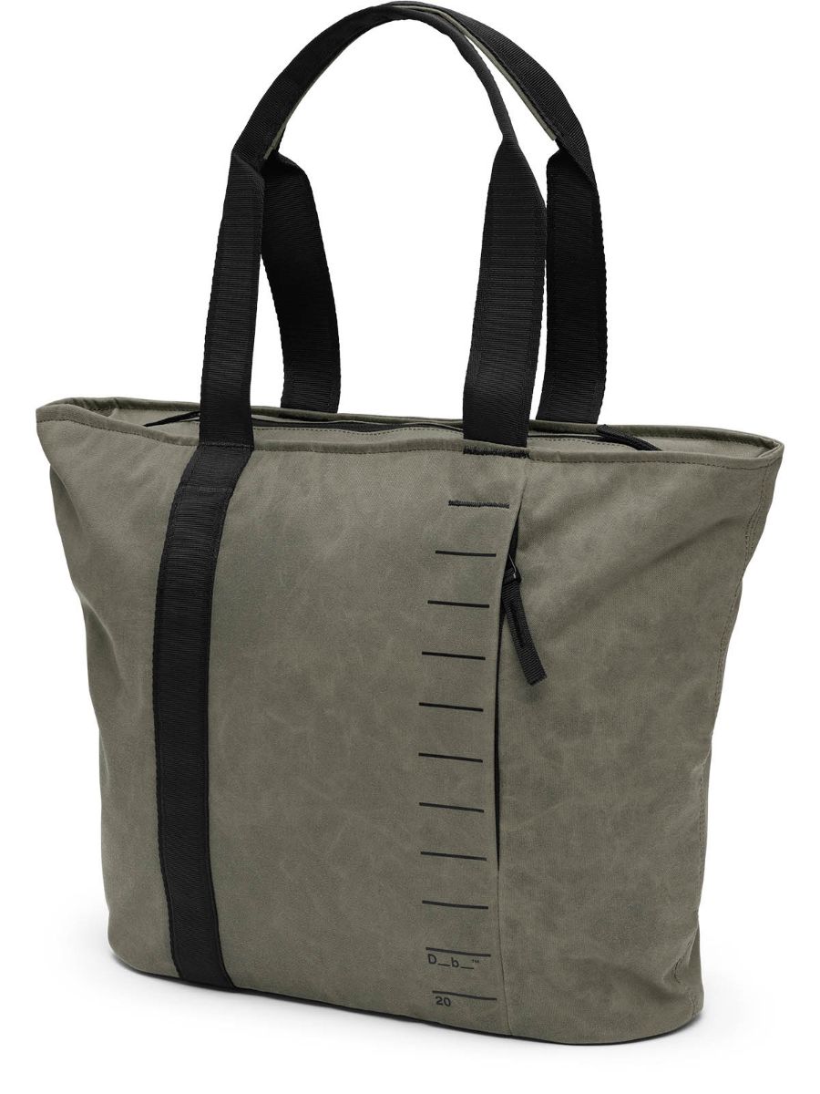 Praktisk og romslig bag dra Db