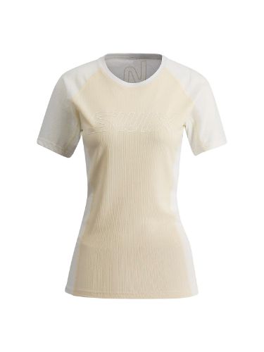 lett og tynn t-skjorte fra Swix i fargen Chalk til dame