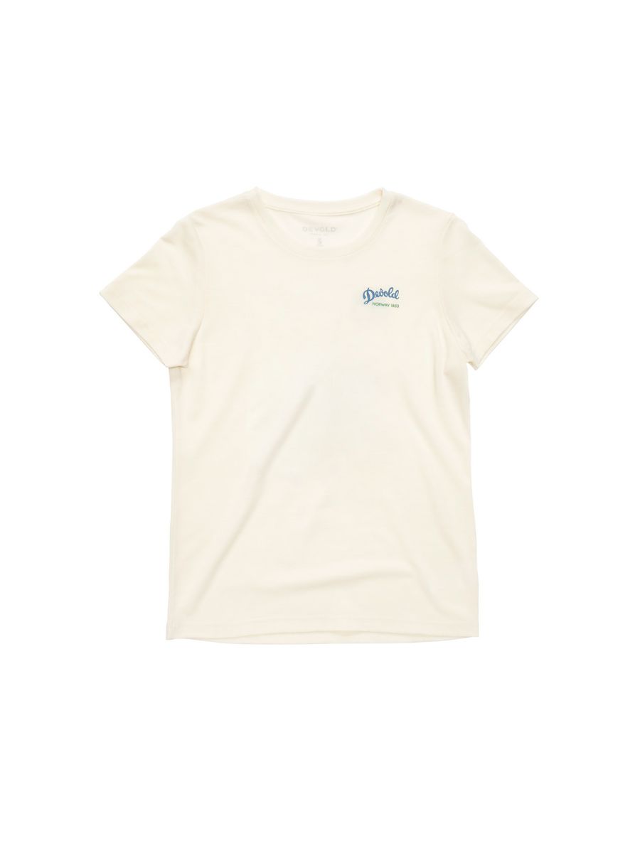 T-skjorte til dame fra Devold i fargen White med trykk på ryggen