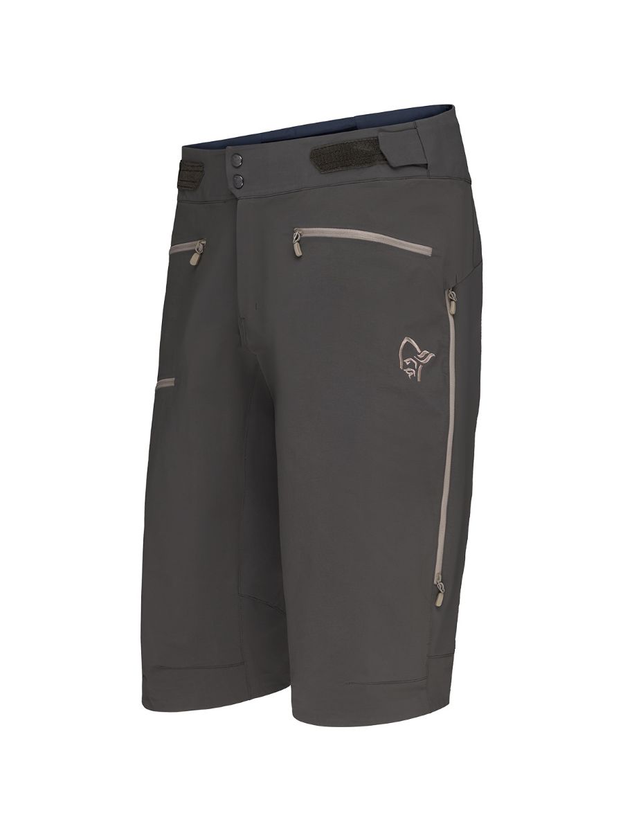 Lengre turshorts til herre fra Norrøna i fargen Beluga