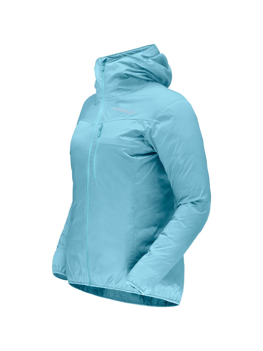 Lett vindjakke til dame fra Norrøna i fargen Aqua Haze