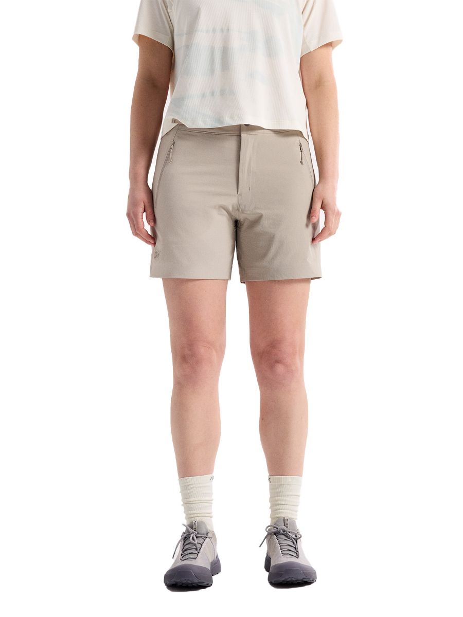 Shorts til dame fra Arcteryx i fargen Rune