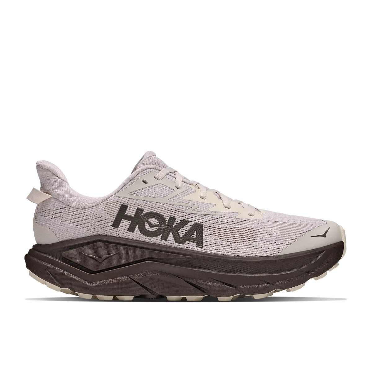 Allsidig og komfortabel terrengsko fra Hoka til herre. Challenger 8 i fargen River Rock Grey Cast Iron