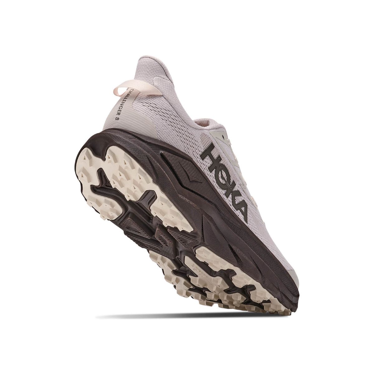 Allsidig og komfortabel terrengsko fra Hoka til herre. Challenger 8 i fargen River Rock Grey Cast Iron