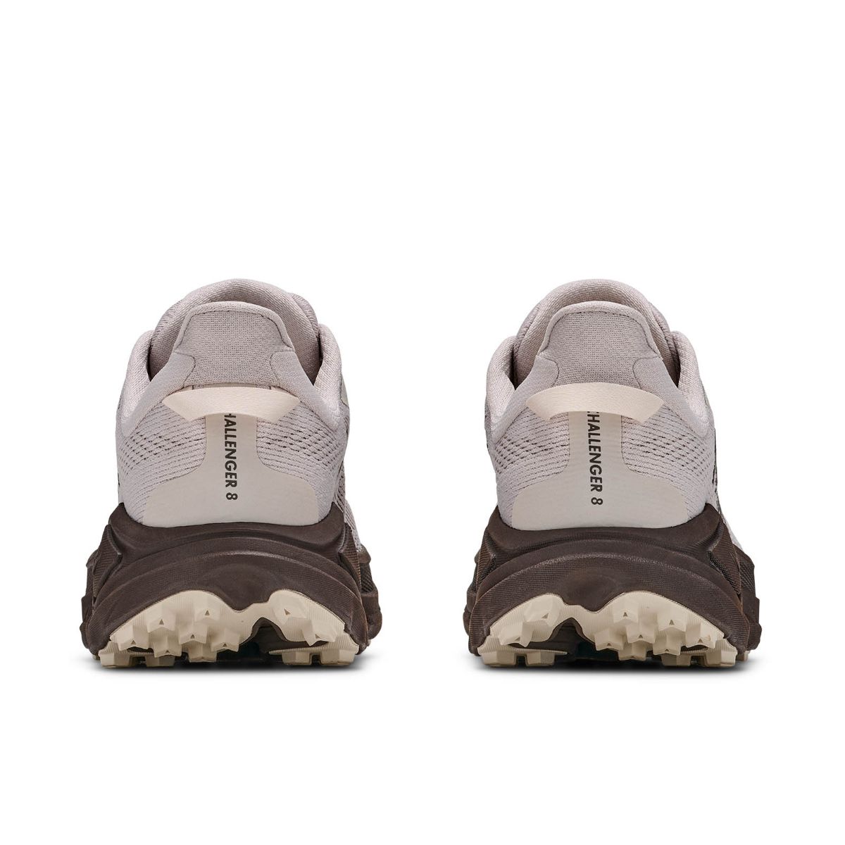 Allsidig og komfortabel terrengsko fra Hoka til herre. Challenger 8 i fargen River Rock Grey Cast Iron