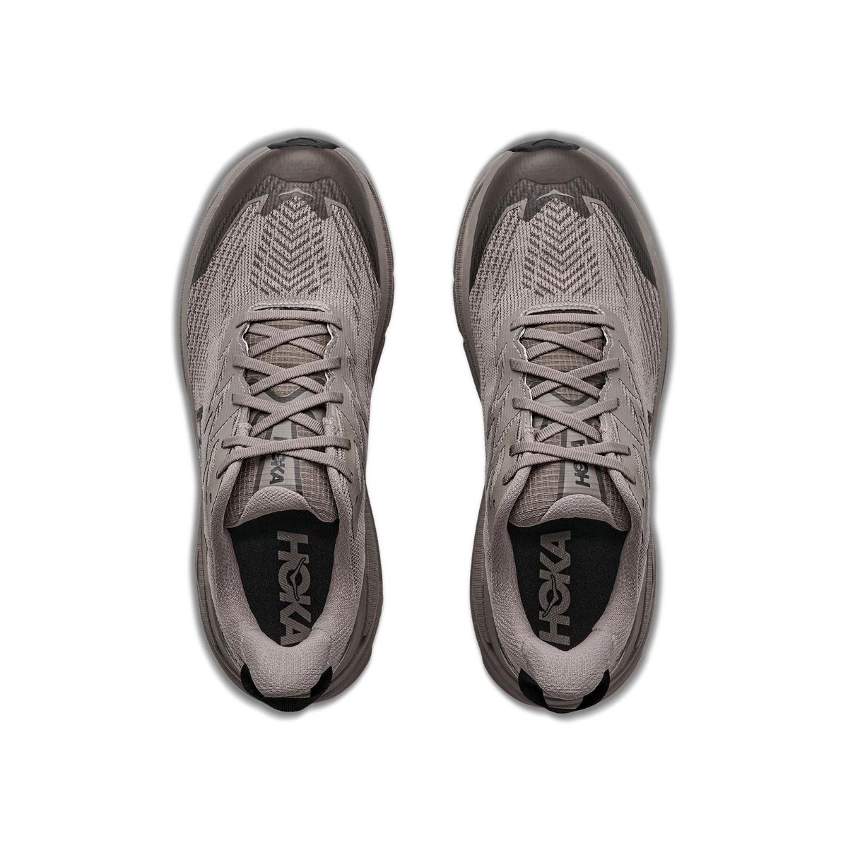 Allsidig løpesko med terrengsåle fra Hoka til herre. Challenger 8 med Gore-Tex