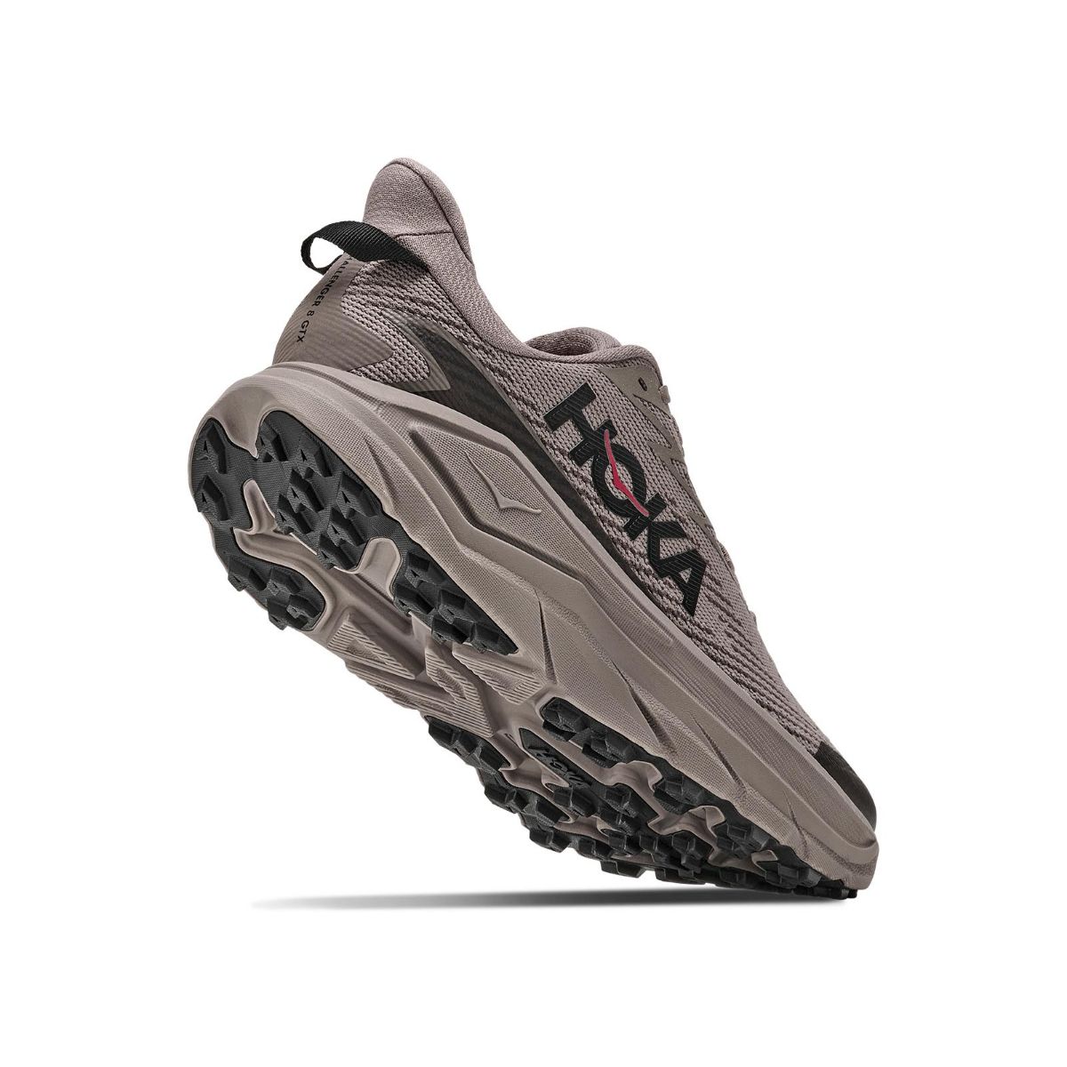 Allsidig løpesko med terrengsåle fra Hoka til herre. Challenger 8 med Gore-Tex
