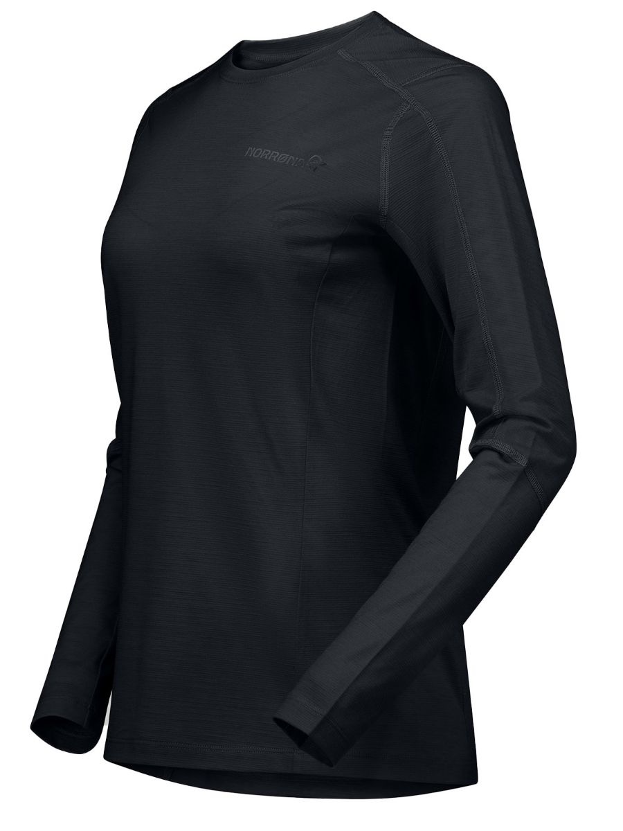 Longsleeve til dame fra Norrøna i fargen Caviar Black