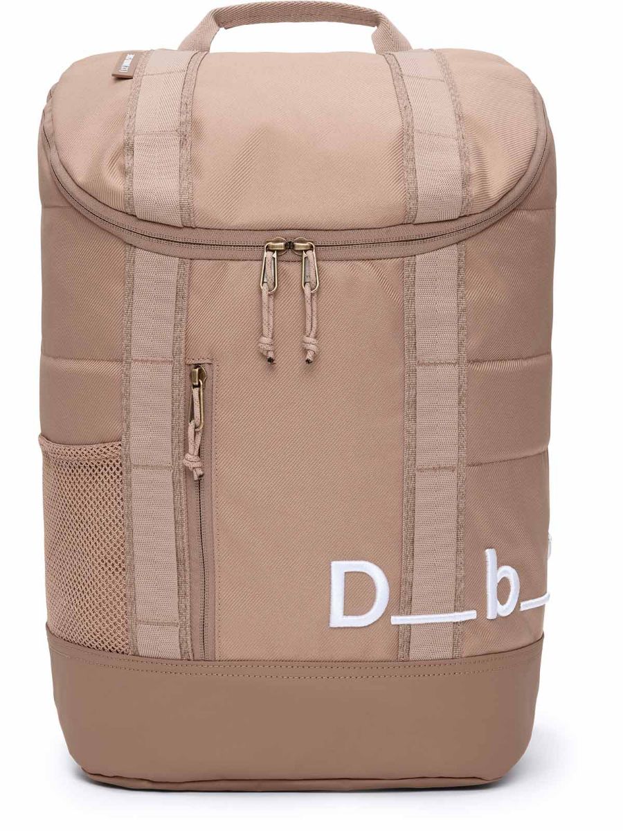 Praktisk ryggsekk fra Db som rommer 25L