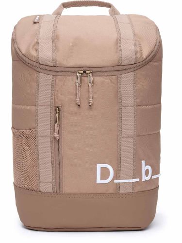 Praktisk ryggsekk fra Db som rommer 25L