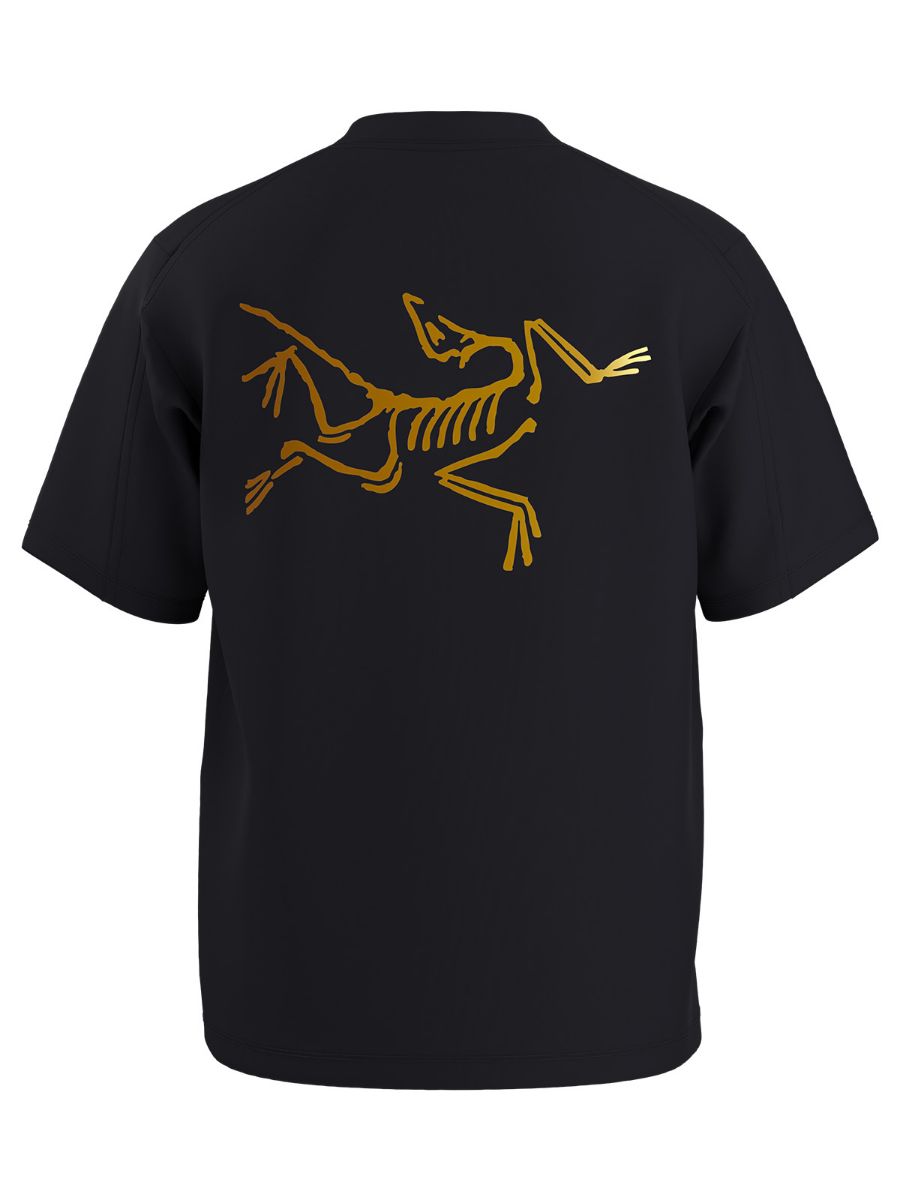 T-skjorte fra Arcteryx med logo på ryggen