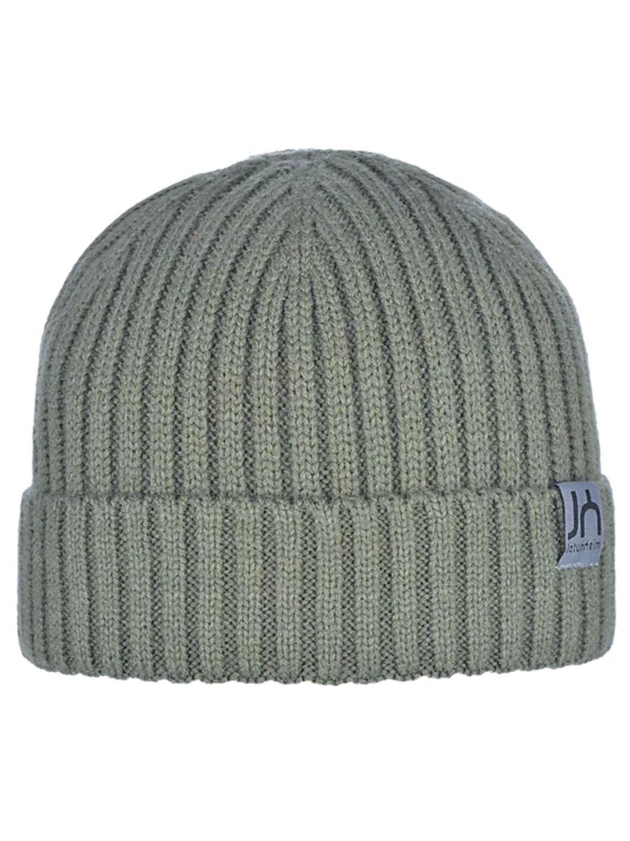 Ribbestrikket lue med logo-patch