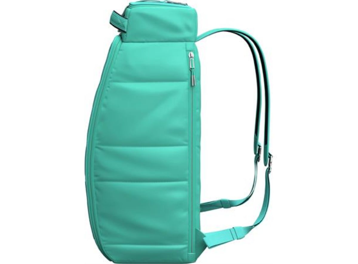db-the-strøm-30l-backpack-glacier-green