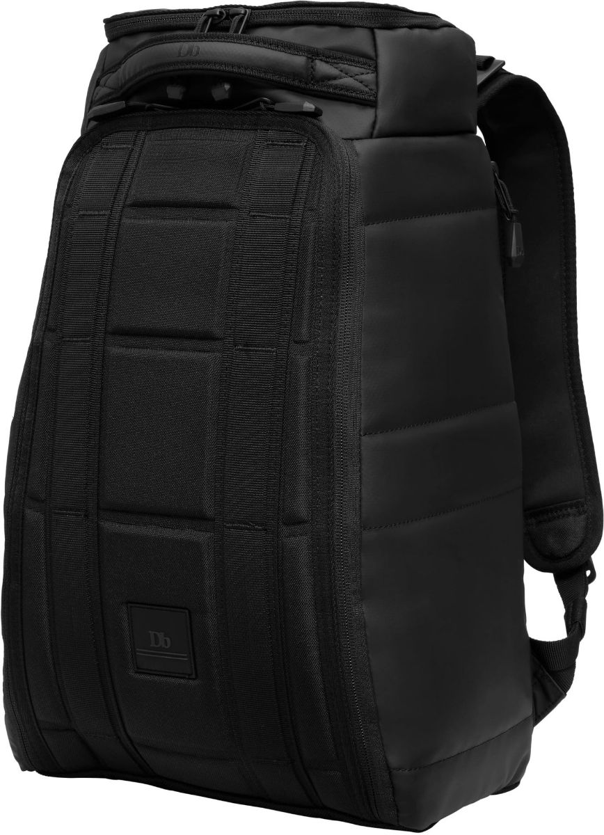 db-the-strøm-20l-backpack-black-out