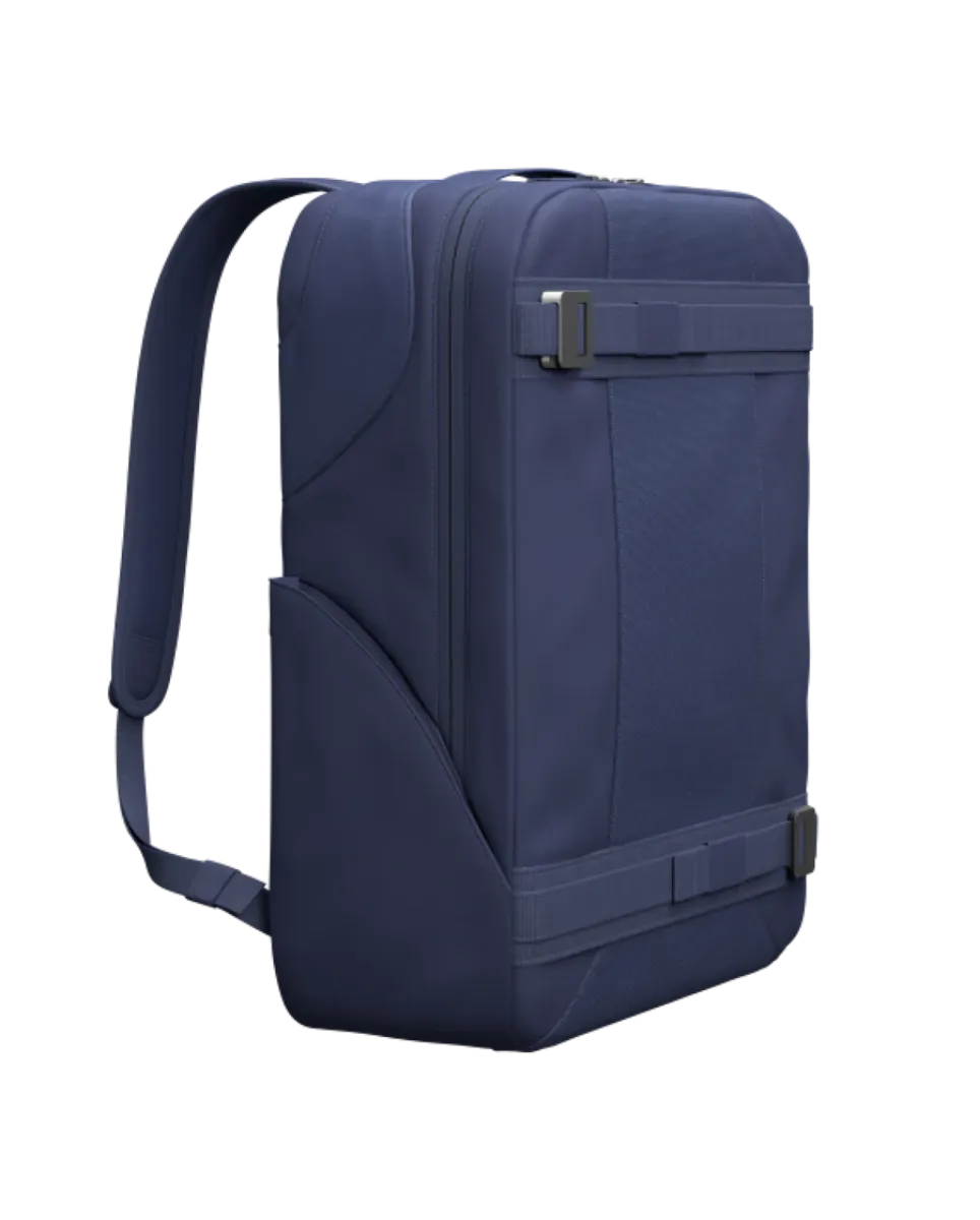 db-skateboarding-daypack-20l-3009blue-hour