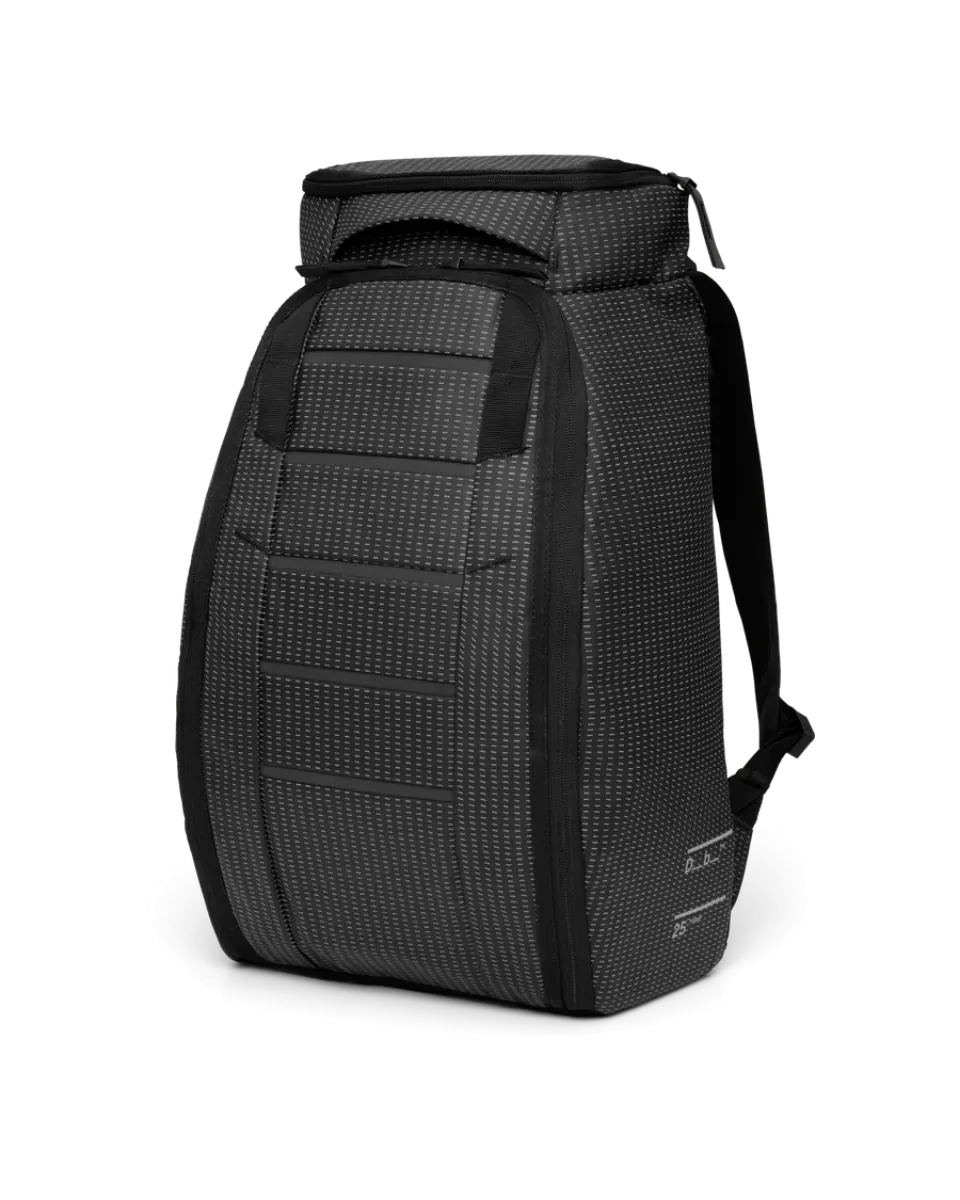 db-hugger-backpack-25l-0097reflective-black