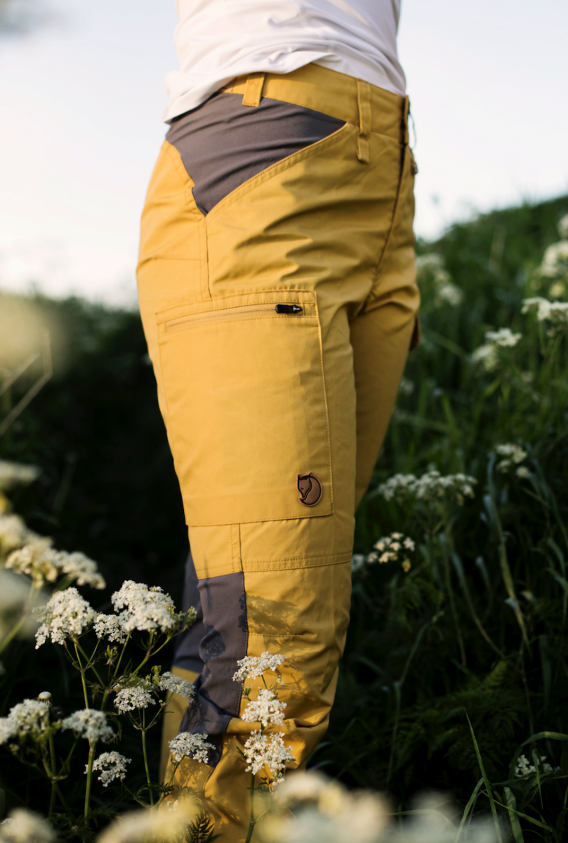 Bilde av Fjällräven  Kaipak Trousers Curved W 160-046 Ochre