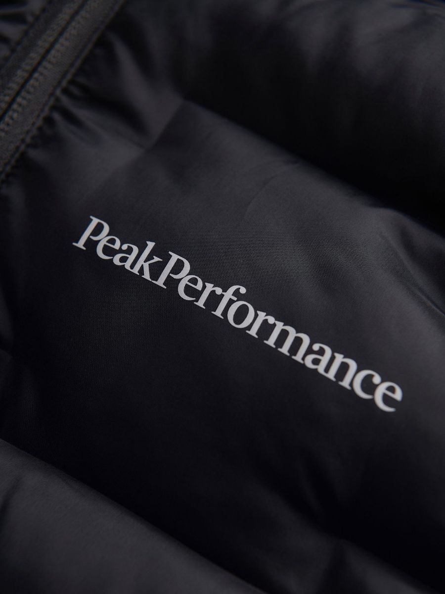Bilde av Peak Performance  W Argon Hood Jacket 030 Black (TYKK ARGON)
