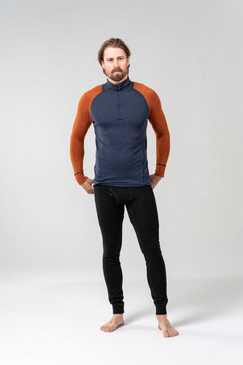 Bilde av Devold  DUO ACTIVE MERINO 205 Z.NECK MAN 130A Flame/Ink