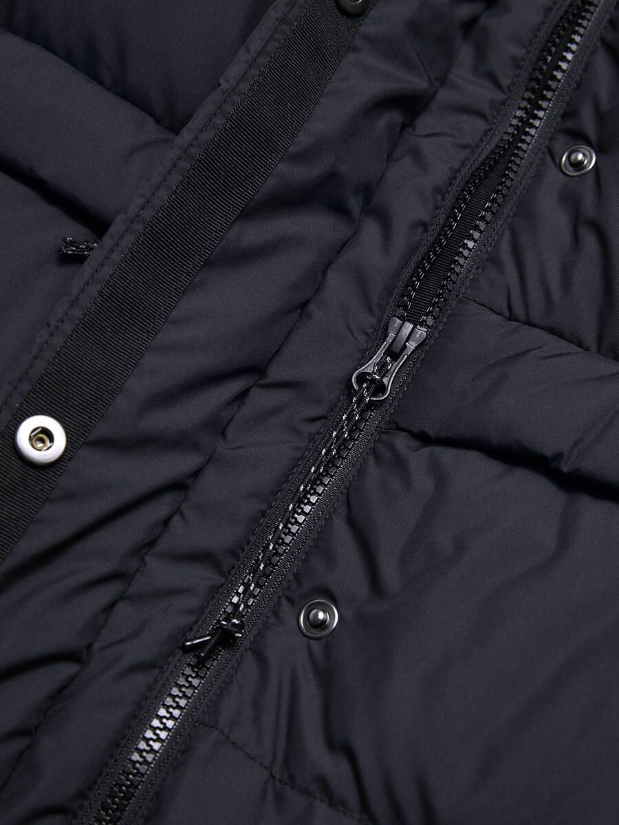 Bilde av Peak Performance  W Quiver Down Parka Black