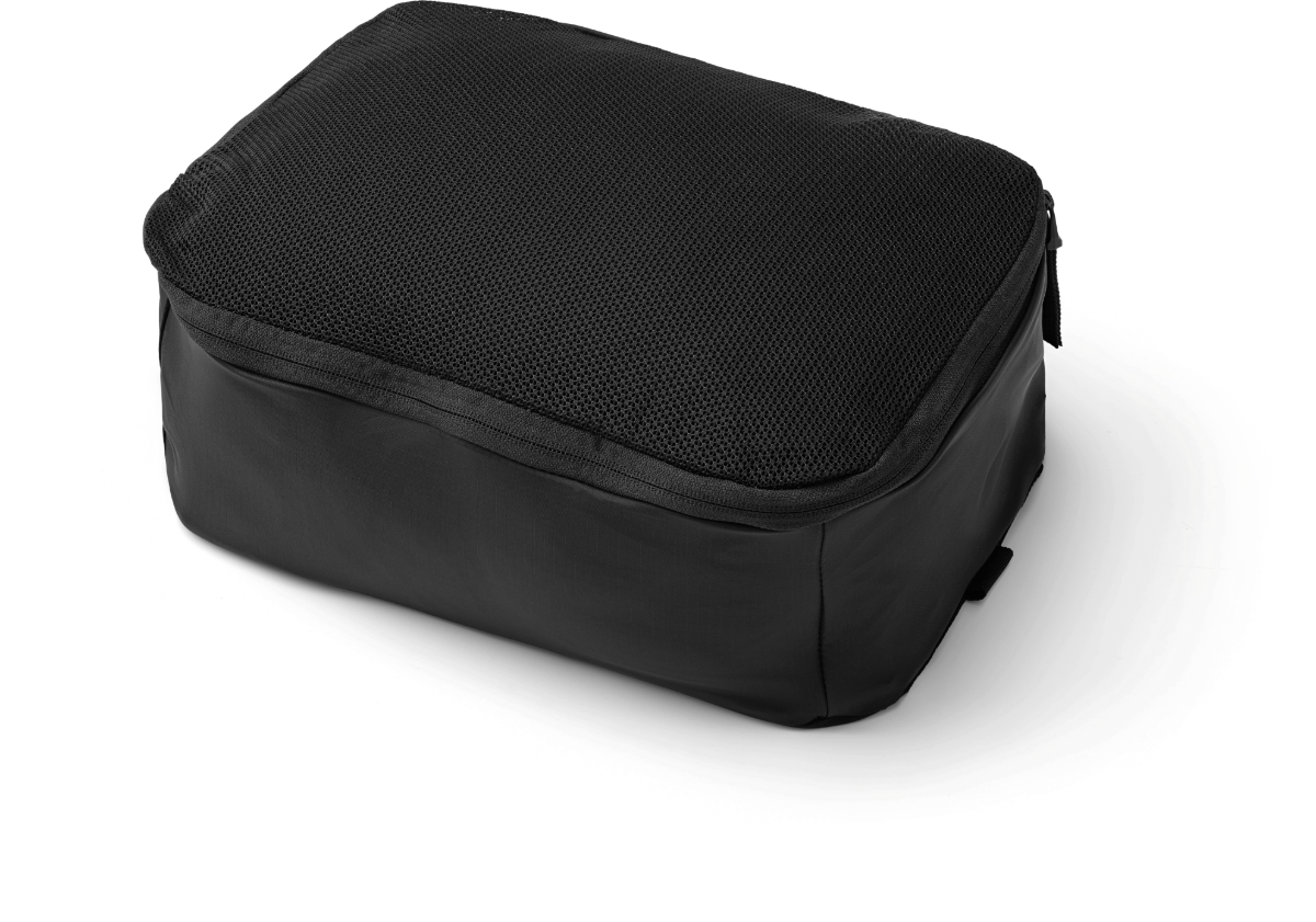 Bilde av DB Essential packing cube L black out